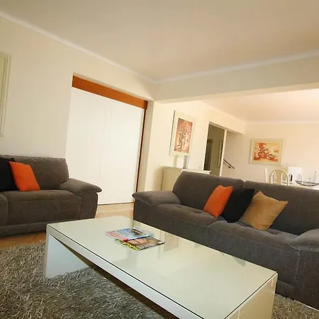 3 Wonders Apartment
