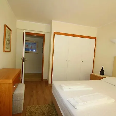 3 Wonders Apartment *